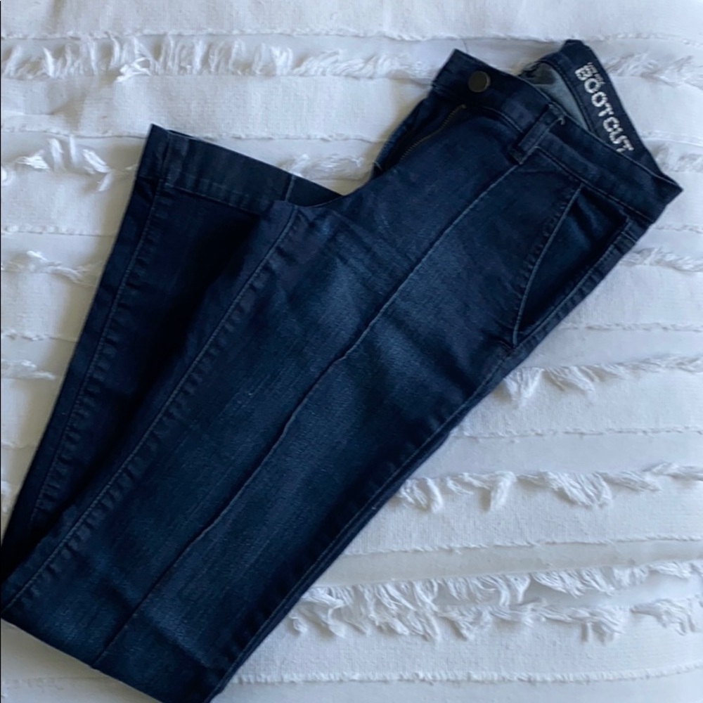 MID RISE BOOTCUT DENIM